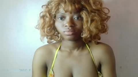Snapshot of creamy_babyx chatting on June 20, 8:28 am Creamy babyx online show from June 20, 8:28 am