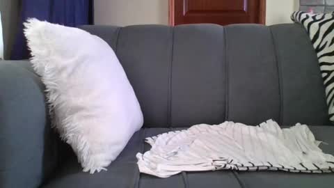 Snapshot of creamy_couchiey chatting on July 8, 1:04 pm Creamy Couchiey online show from July 8, 1:04 pm