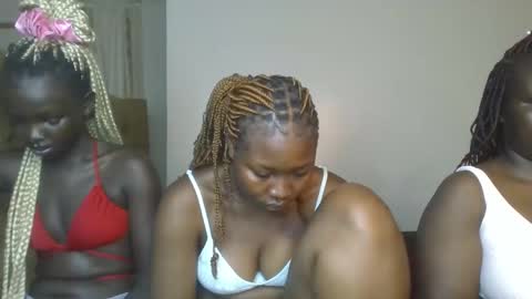 creamy_pie1 online show from February 27, 5:18 am