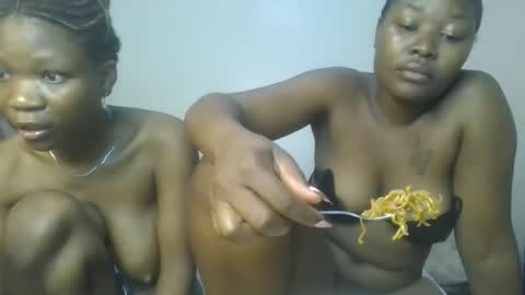 creamy_pie1 online show from April 16, 10:16 am