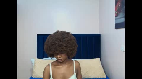 queen online show from December 21, 10:39 pm