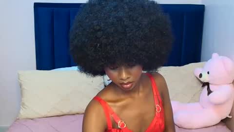 queen online show from April 16, 5:47 pm