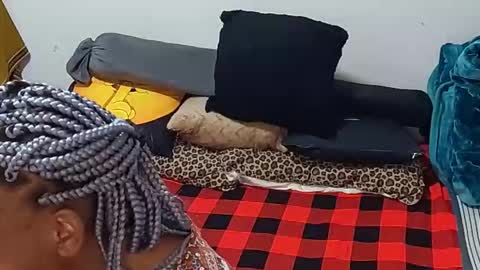 creamyhub online show from October 16, 8:37 am