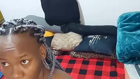 creamyhub online show from October 21, 6:58 am