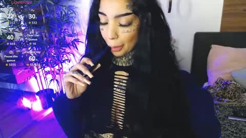 Sophie online show from April 5, 7:16 am