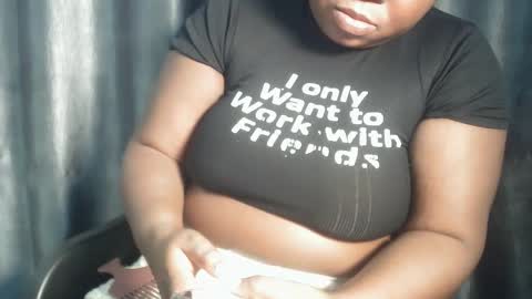 creamyposh1 online show from December 2, 4:40 am