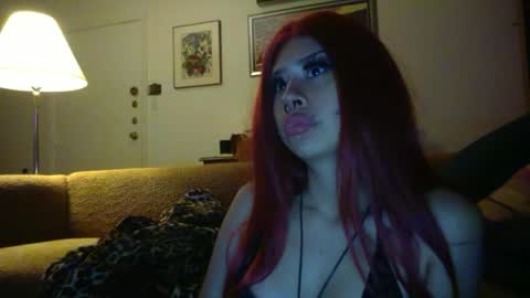 Snapshot of creature_nymph chatting on June 18, 9:58 am bunni xoxo online show from June 18, 9:58 am