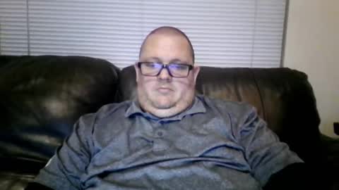 Snapshot of creeeping_death chatting on February 19, 8:33 am The hopeless romantic online show from February 19, 8:33 am