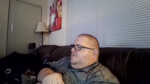 Snapshot of creeeping_death chatting on February 21, 7:45 am The hopeless romantic online show from February 21, 7:45 am