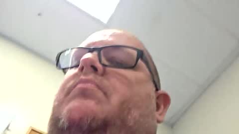 Snapshot of creeeping_death chatting on December 17, 4:29 am The hopeless romantic online show from December 17, 4:29 am