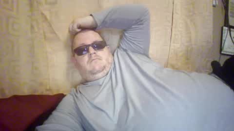 Snapshot of creeeping_death chatting on January 8, 9:06 pm The hopeless romantic online show from January 8, 9:06 pm