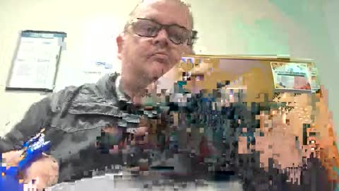 Snapshot of creeeping_death chatting on January 10, 12:12 am The hopeless romantic online show from January 10, 12:12 am