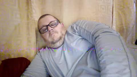 Snapshot of creeeping_death chatting on January 18, 5:11 am The hopeless romantic online show from January 18, 5:11 am