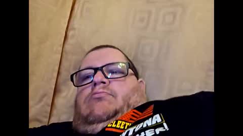 Snapshot of creeeping_death chatting on February 21, 10:11 pm The hopeless romantic online show from February 21, 10:11 pm