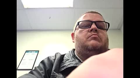 Snapshot of creeeping_death chatting on February 25, 6:34 am The hopeless romantic online show from February 25, 6:34 am