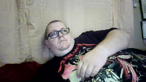 Snapshot of creeeping_death chatting on March 2, 8:37 pm The hopeless romantic online show from March 2, 8:37 pm