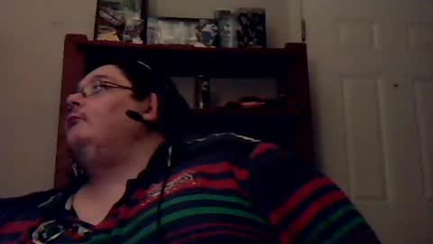 Snapshot of crimsonducki chatting on March 11, 10:32 am Duckie online show from March 11, 10:32 am