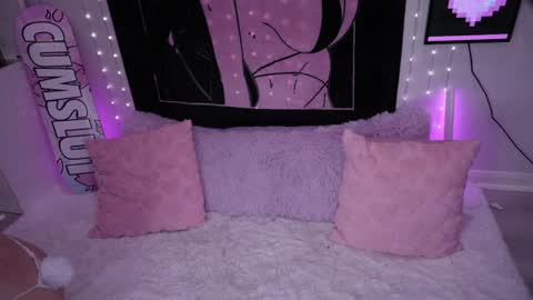 Crimson Kitten online show from April 6, 3:37 am