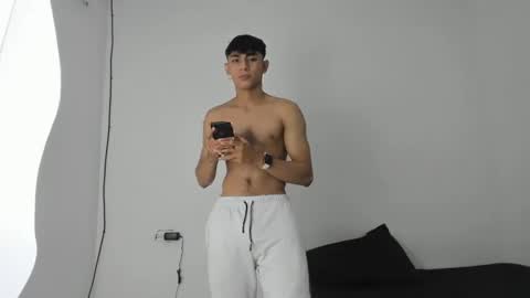 Snapshot of cris1260 chatting on March 10, 9:51 pm Cristian online show from March 10, 9:51 pm