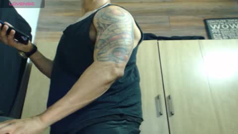 Cris online show from February 2, 11:03 pm