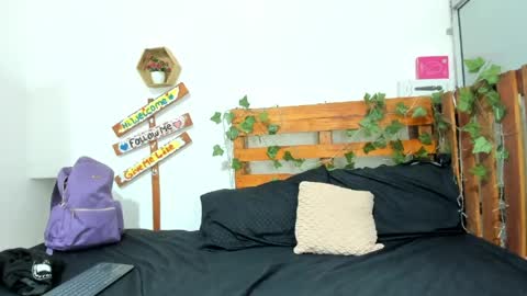 cris_dulce online show from May 18, 7:31 pm