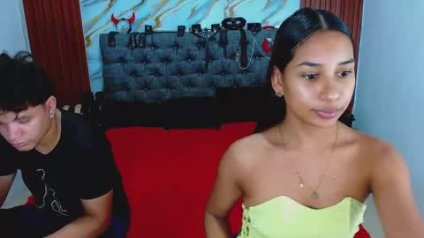 CRISANDMERY online show from April 19, 5:07 am