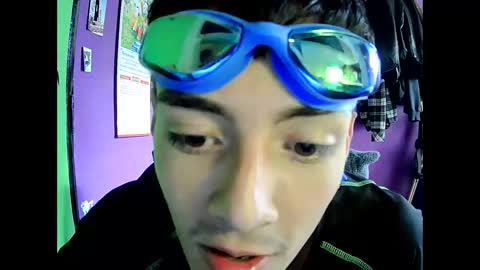 Snapshot of crisanto669 chatting on May 22, 10:15 pm Crisanto online show from May 22, 10:15 pm