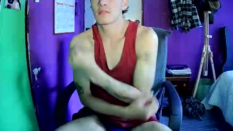 Snapshot of crisanto669 chatting on May 25, 10:49 pm Crisanto online show from May 25, 10:49 pm