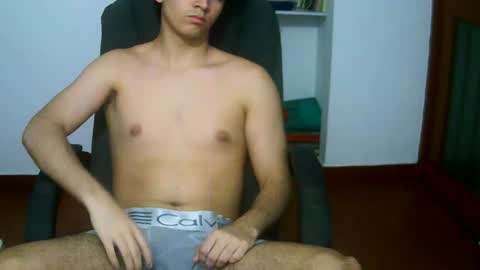 crisexy3 online show from June 30, 4:57 am