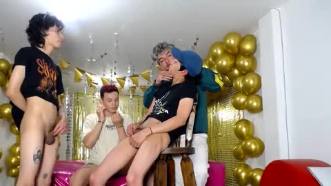 crismens online show from December 23, 6:11 am