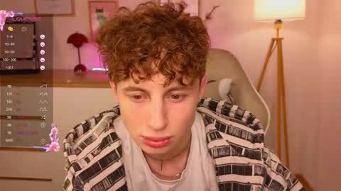 Snapshot of crisp1n chatting on February 17, 7:05 am Chris online show from February 17, 7:05 am