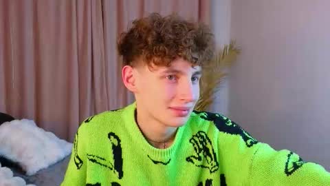 Snapshot of crisp1n chatting on February 20, 5:13 pm Chris online show from February 20, 5:13 pm