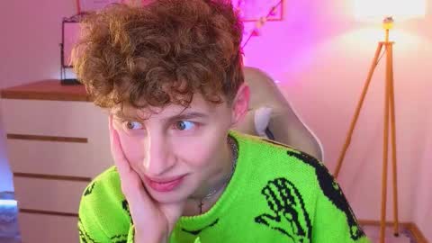 Snapshot of crisp1n chatting on February 21, 6:14 am Chris online show from February 21, 6:14 am