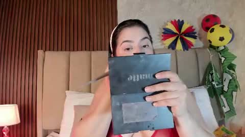 Snapshot of criss__spiicy chatting on June 20, 7:38 pm criss spiicy online show from June 20, 7:38 pm