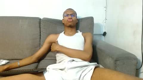 criss_zuri online show from October 24, 11:50 am