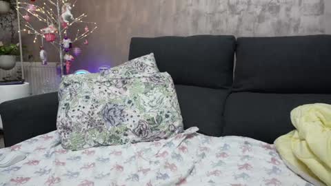 Snapshot of crissy_love chatting on December 14, 11:45 pm crissy_love online show from December 14, 11:45 pm