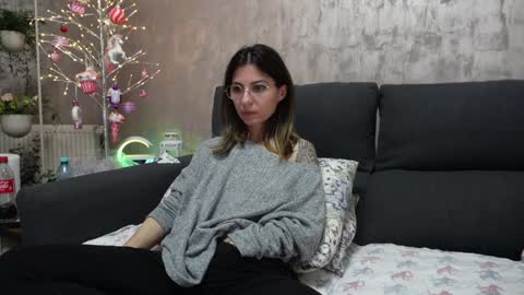 Snapshot of crissy_love chatting on December 26, 10:20 pm crissy_love online show from December 26, 10:20 pm