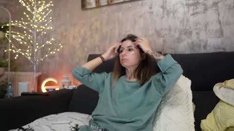 Snapshot of crissy_love chatting on January 23, 1:45 pm crissy_love online show from January 23, 1:45 pm