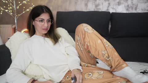 Snapshot of crissy_love chatting on January 28, 7:53 pm crissy_love online show from January 28, 7:53 pm