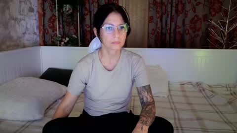 Snapshot of crissy_love chatting on September 20, 9:49 pm crissy_love online show from September 20, 9:49 pm