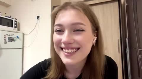 Snapshot of crissymemo chatting on July 19, 3:05 pm crissymemo online show from July 19, 3:05 pm
