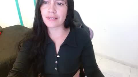 Snapshot of cristal541658 chatting on February 2, 7:23 pm cristal541658 online show from February 2, 7:23 pm