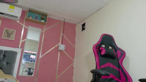 cristal_49 online show from March 1, 8:55 pm