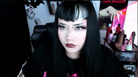 Snapshot of cristal_kosh chatting on September 9, 3:00 pm Cris online show from September 9, 3:00 pm