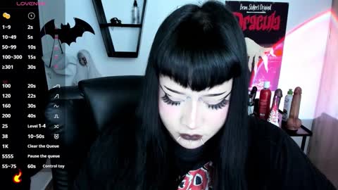 Cris online show from February 11, 9:20 pm