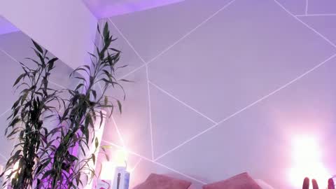 Snapshot of cristal_princess_ chatting on December 10, 11:40 pm Cristal online show from December 10, 11:40 pm