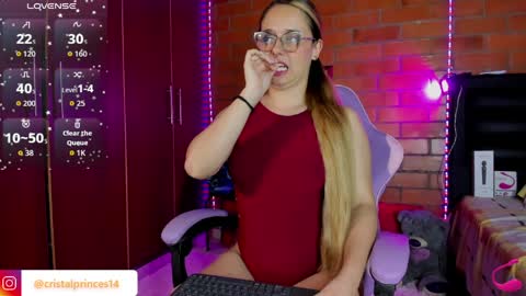 Snapshot of cristal_princess_ chatting on April 4, 5:27 am Cristal online show from April 4, 5:27 am