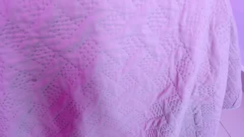 Snapshot of cristal_quintero chatting on June 21, 12:13 am Cristal online show from June 21, 12:13 am