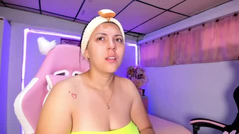 cristal_smith20 online show from March 27, 12:05 pm