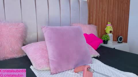 STEFANYIG cristalsubin online show from November 13, 12:15 pm